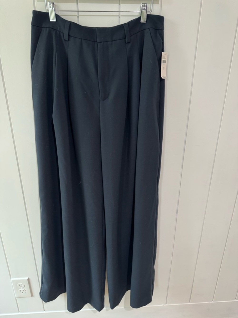 Anthropologie Maeve The Avery Wide-Leg Pleated Trousers in Navy - Picture 2 of 8